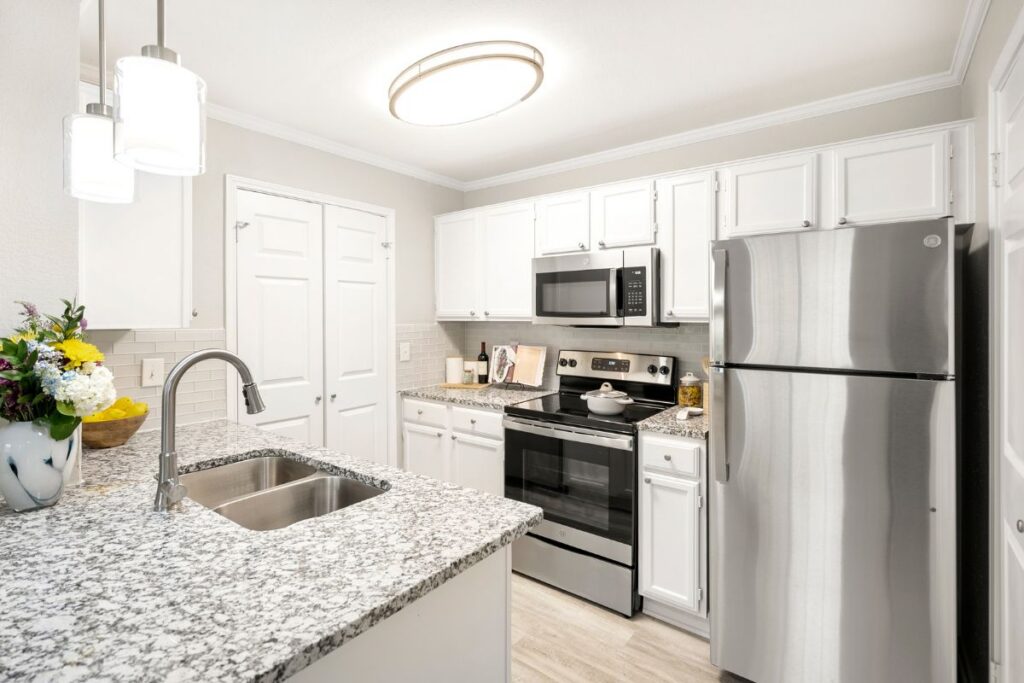 The Oaks at Plano kitchen