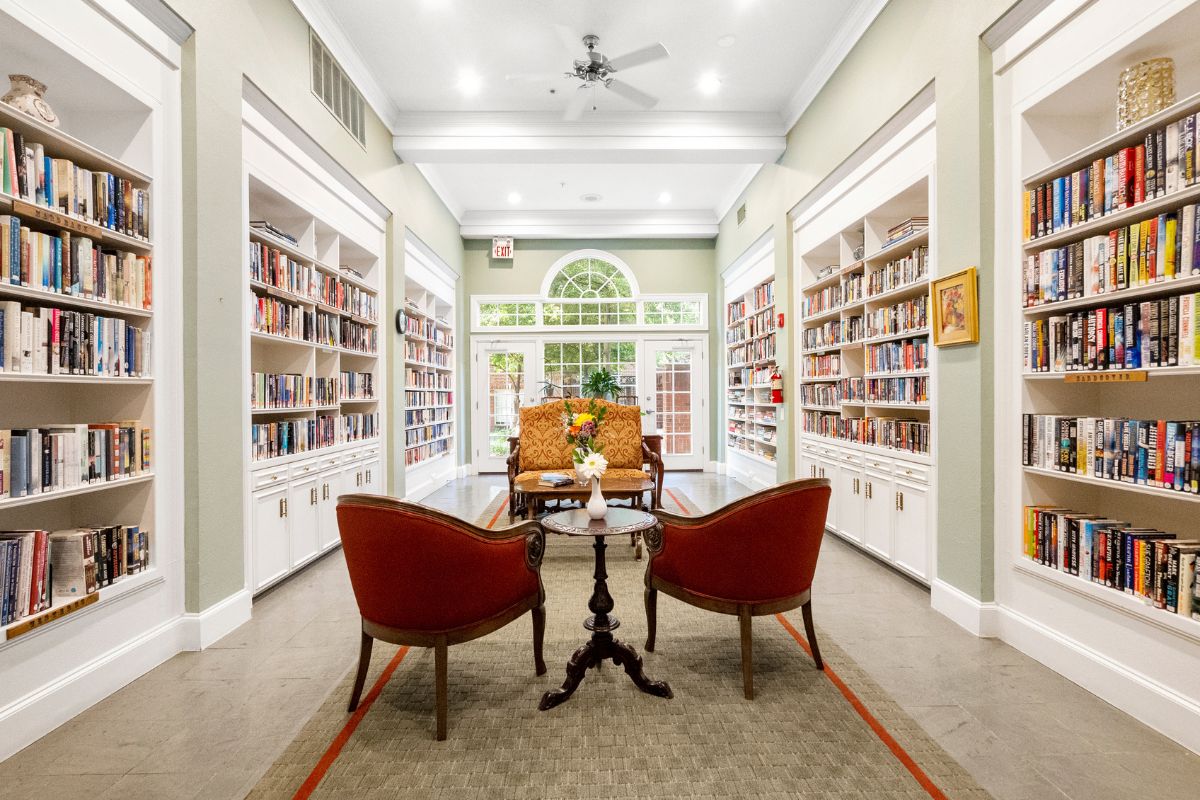 The Oaks at Plano library